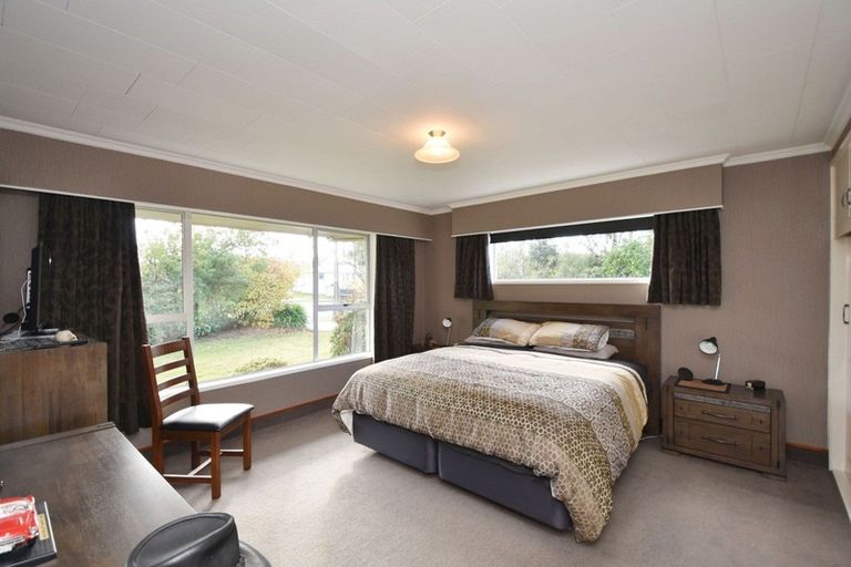 Photo of property in 18 Robert Street, Otatara, Invercargill, 9879