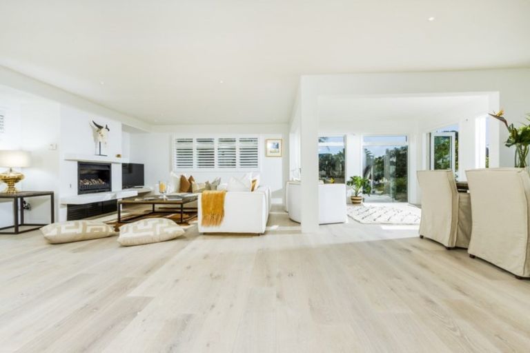 Photo of property in 15 The Strand, Takapuna, Auckland, 0622