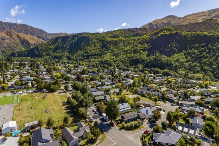 Photo of property in 75 Centennial Avenue, Arrowtown, 9302