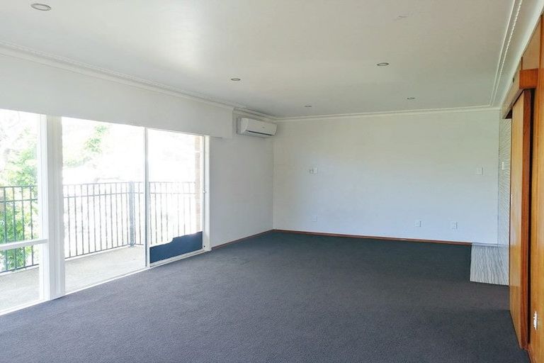 Photo of property in 33 Coronation Road, Hillcrest, Auckland, 0627
