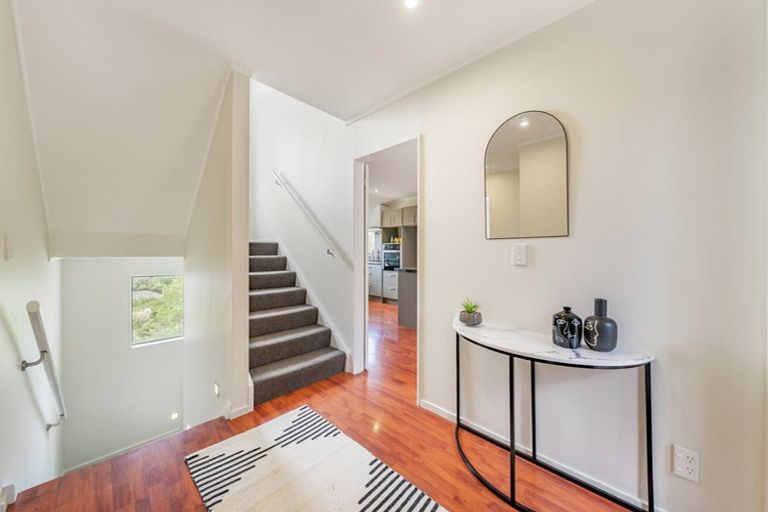 Photo of property in 114 Tirohanga Road, Tirohanga, Lower Hutt, 5010