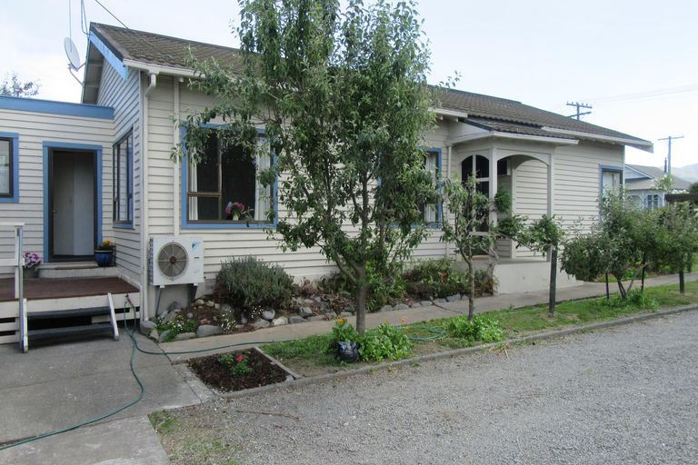 Photo of property in 51 Belt Street, Waimate, 7924