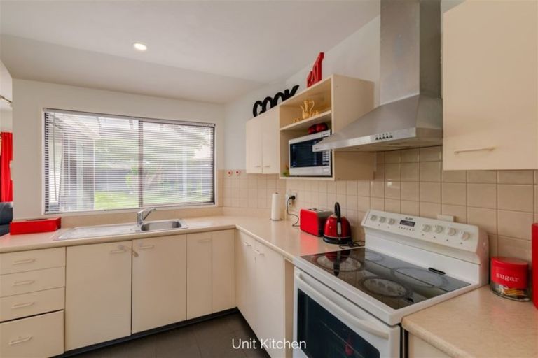 Photo of property in 77 Dunedin Street, Redwood, Christchurch, 8051
