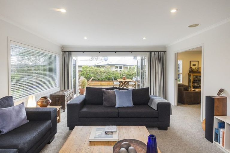 Photo of property in 48a Churchill Avenue, Hokowhitu, Palmerston North, 4410