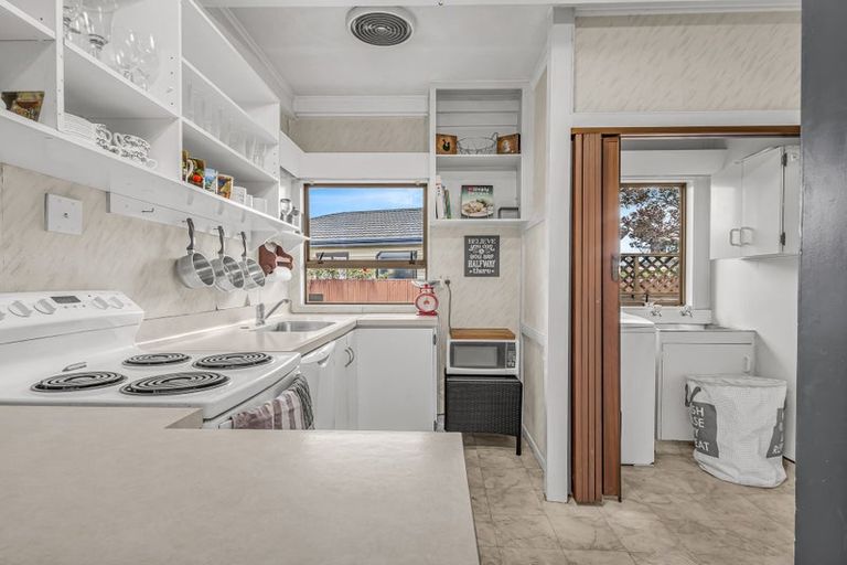 Photo of property in 807 Avenue Road East, Parkvale, Hastings, 4122