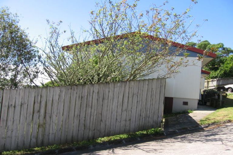 Photo of property in 4/28 Exeter Place, Unsworth Heights, Auckland, 0632