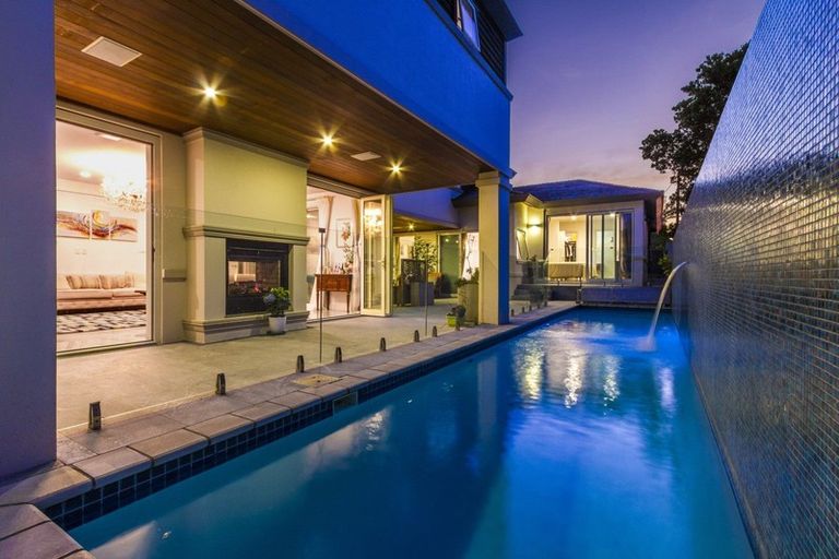 Photo of property in 2 Seacliffe Avenue, Belmont, Auckland, 0622