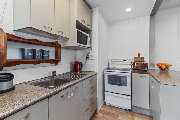 Photo of property in 36 Bear Street, Tirau, 3410