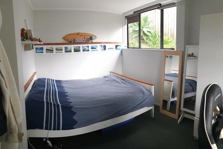 Photo of property in 9 Walnut Lane, Browns Bay, Auckland, 0630