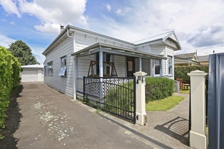 Photo of property in 410 Lascelles Street, Saint Leonards, Hastings, 4120