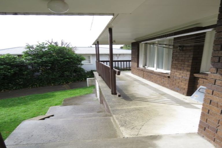 Photo of property in 1/78 Castor Bay Road, Castor Bay, Auckland, 0620