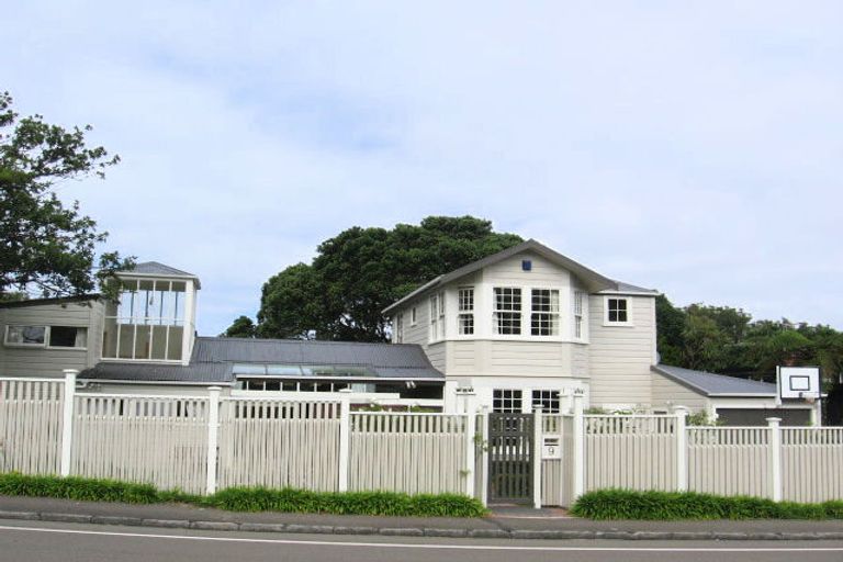 Photo of property in 9 Simla Crescent, Khandallah, Wellington, 6035