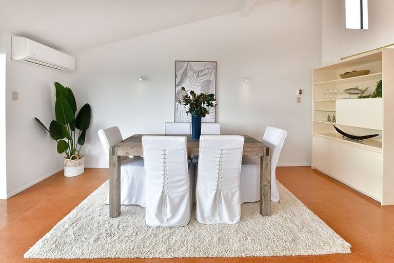 Photo of property in 2/3 Swann Beach Road, Stanmore Bay, Whangaparaoa, 0932