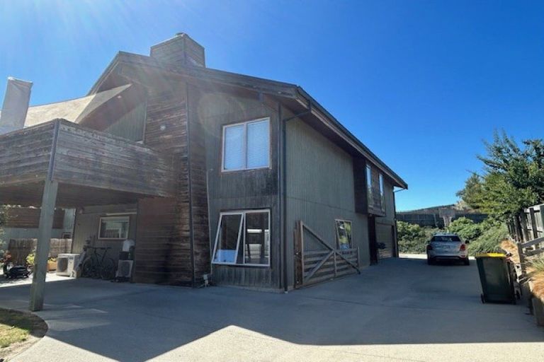 Photo of property in 2/9 Matrica Court, Wanaka, 9305