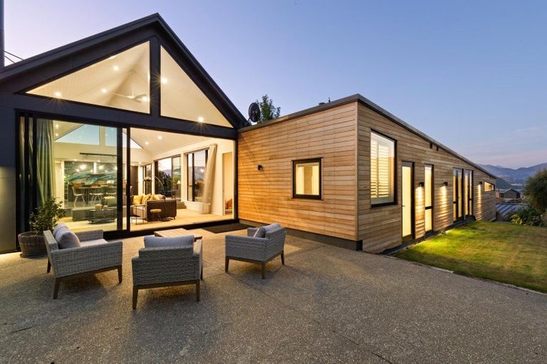 Photo of property in 8 Big Valley Drive, Jacks Point, Queenstown, 9371