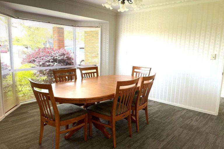 Photo of property in 14 Chippewa Place, Conifer Grove, Takanini, 2112