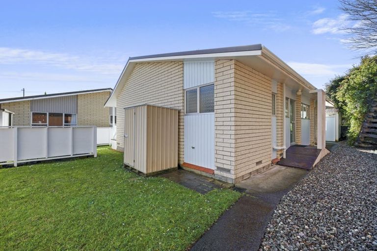 Photo of property in 33c Carrington Street, New Plymouth, 4310