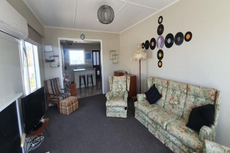 Photo of property in 4 Waitote Street, Castlecliff, Whanganui, 4501