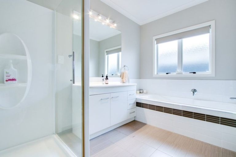 Photo of property in 14 Palliser Place, Poraiti, Napier, 4112