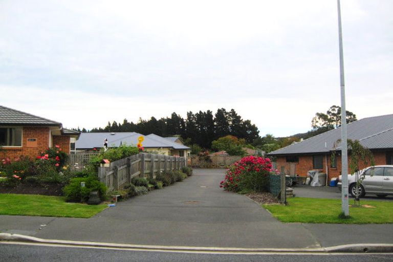 Photo of property in 11 Duxford Crescent, Fairfield, Dunedin, 9018