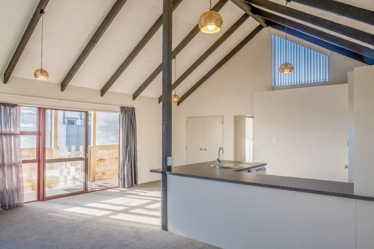 Photo of property in 180a Cornfoot Street, Castlecliff, Whanganui, 4501