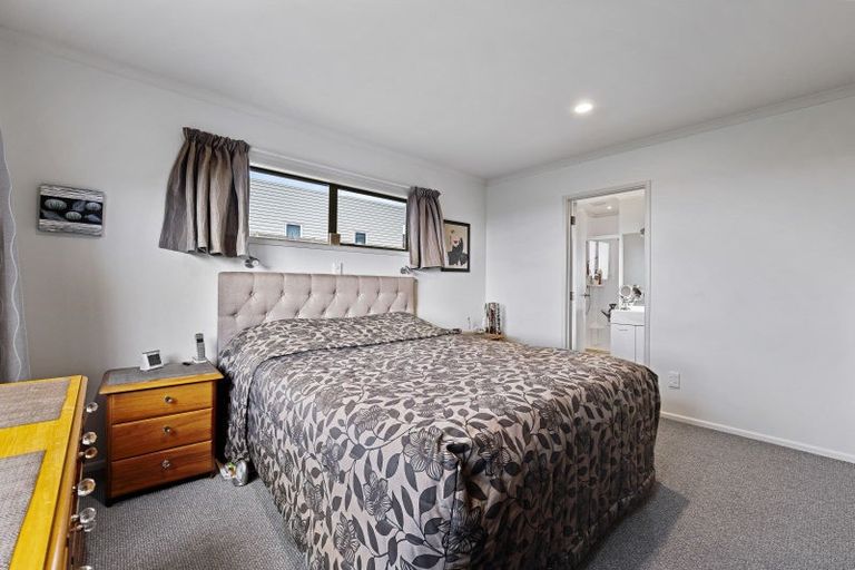 Photo of property in 11a Lemont Place, Westown, New Plymouth, 4310