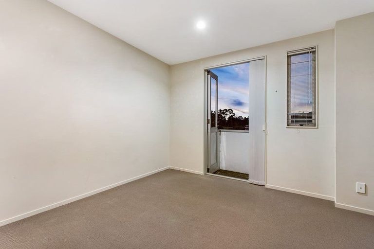 Photo of property in 64 Albionvale Road, Glen Eden, Auckland, 0602