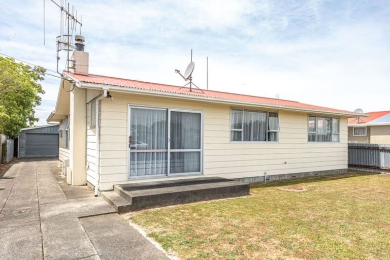 Photo of property in 25 Alexandra Street, Marton, 4710