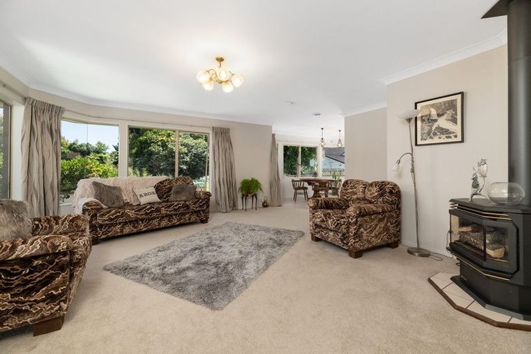 Photo of property in 62a Oxford Street, Tawa, Wellington, 5028