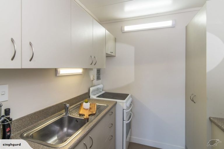 Photo of property in Hobson Court Flats, 84/70 Hobson Street, Thorndon, Wellington, 6011