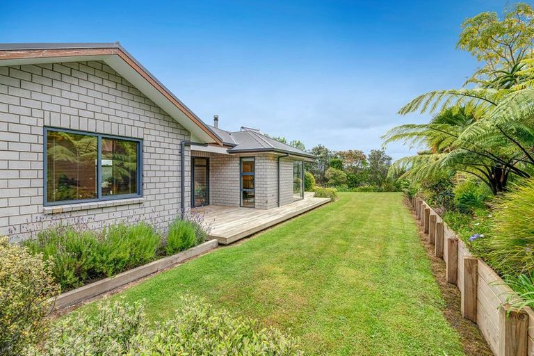 Photo of property in 47 Mccallum Drive, Sandspit, Warkworth, 0982
