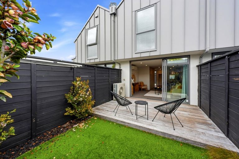 Photo of property in 33a Oxley Avenue, St Albans, Christchurch, 8014