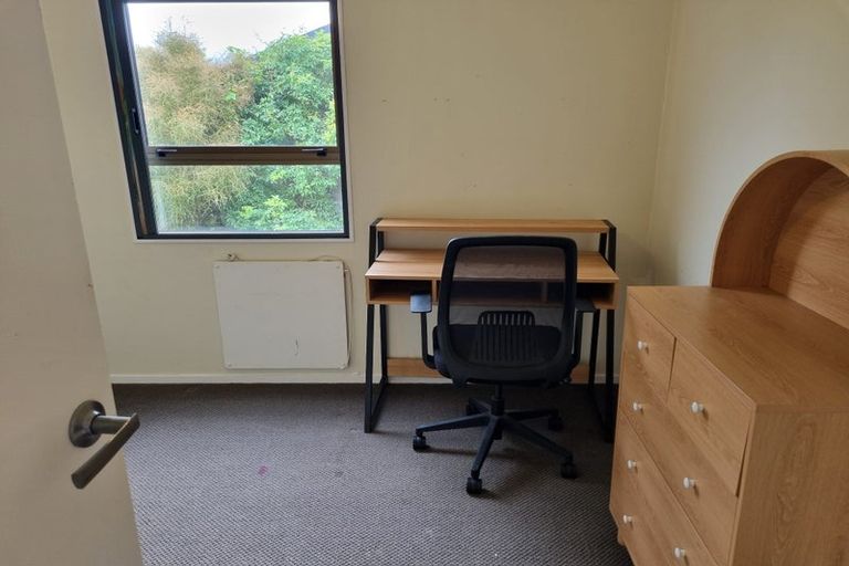 Photo of property in 14 Kekeno Grove, Tirohanga, Lower Hutt, 5010