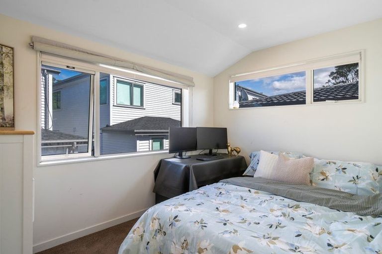 Photo of property in 335a East Coast Road, Mairangi Bay, Auckland, 0630