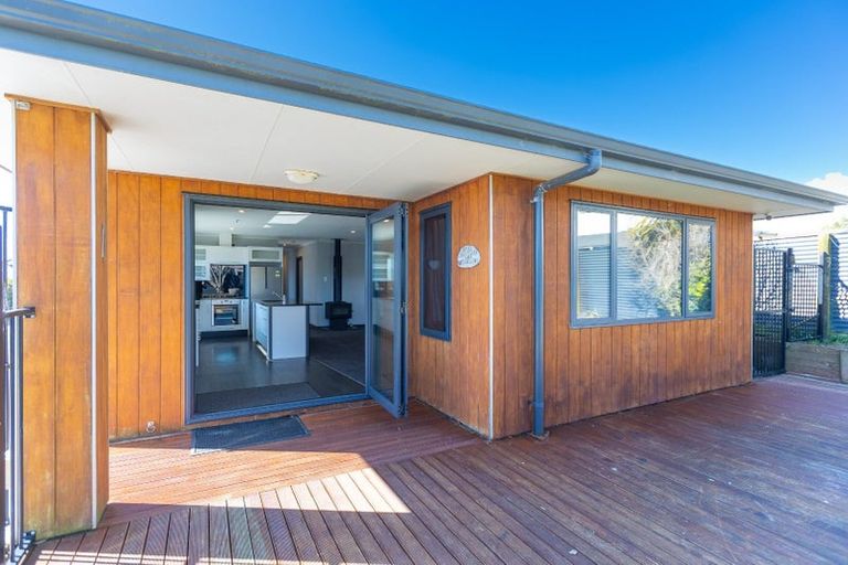 Photo of property in 15a Carthew Street, Okato, 4335