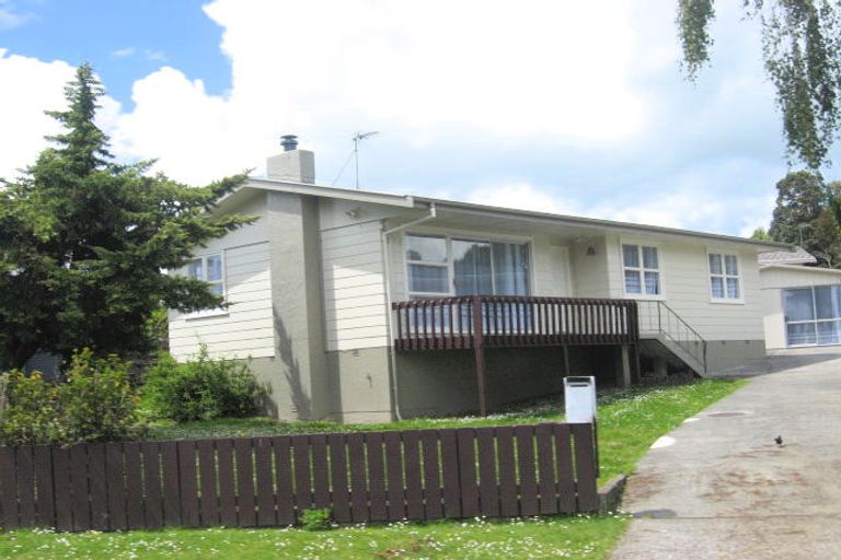 Photo of property in 9 Malmo Place, Manurewa, Auckland, 2102