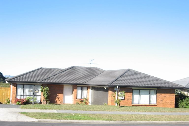Photo of property in 18 Sandwick Drive, Weymouth, Auckland, 2103