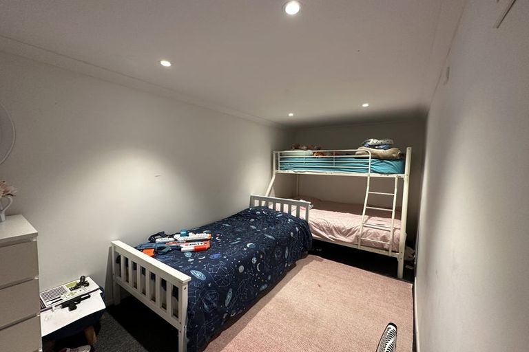 Photo of property in 158 Carlisle Road, Northcross, Auckland, 0632