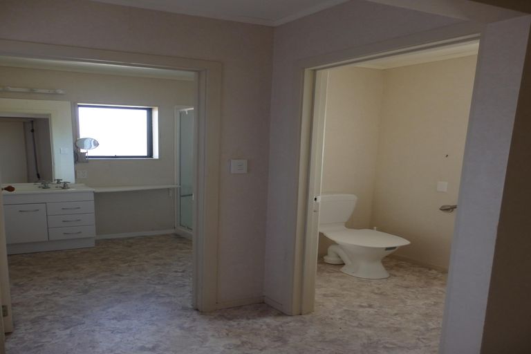 Photo of property in 114 Arnold Street, Leamington, Cambridge, 3432