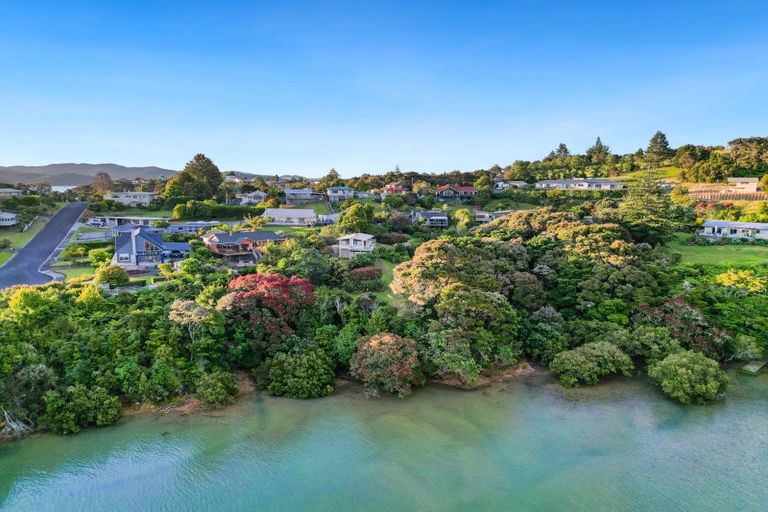 Photo of property in 15 Kakapu Road, Okiato, Russell, 0272