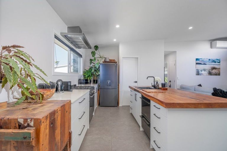 Photo of property in 171 Rangiora Crescent, Matarangi, Whitianga, 3592