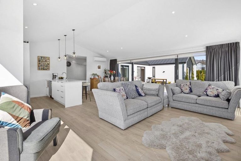 Photo of property in 47 Pounamu Avenue, Albert Town, Wanaka, 9305