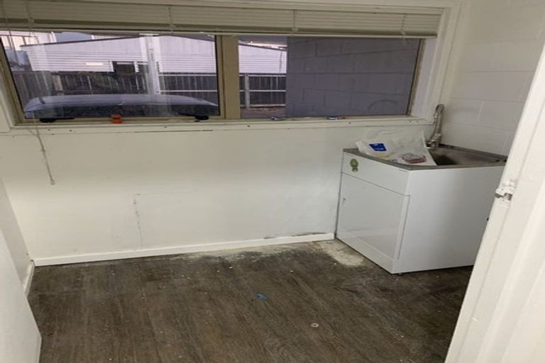 Photo of property in 1/8a Gray Avenue, Mangere East, Auckland, 2024