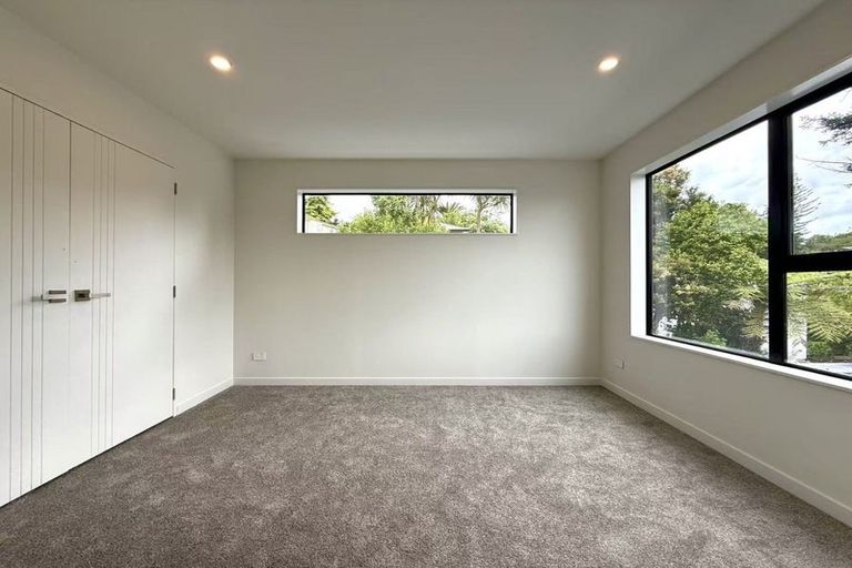 Photo of property in 19f Cedar Heights Avenue, Massey, Auckland, 0614