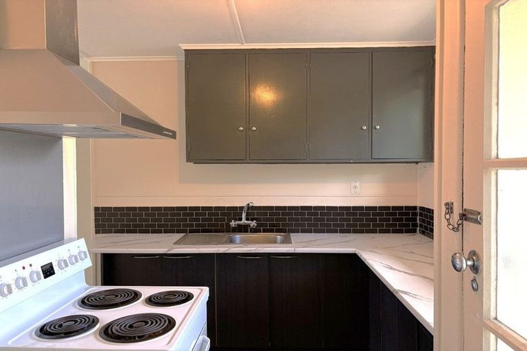 Photo of property in 3/806 Lyell Street, Akina, Hastings, 4122