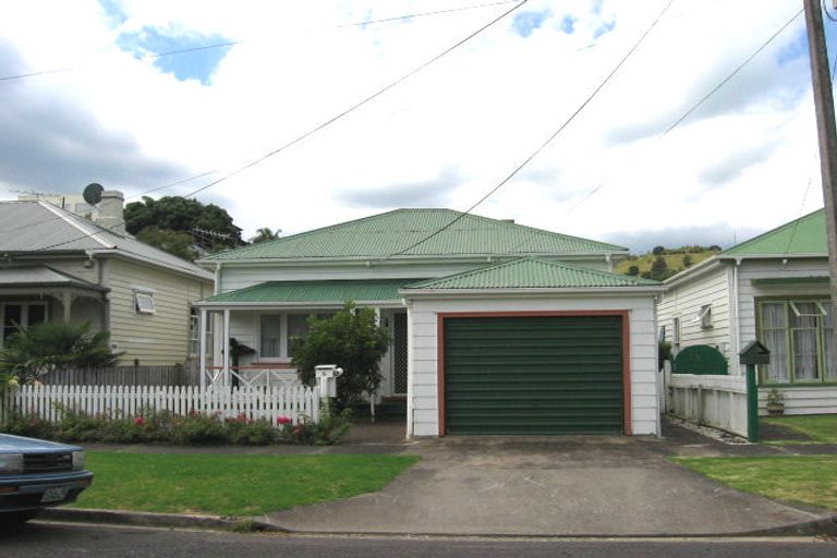 Photo of property in 5 Kapai Road, Devonport, Auckland, 0624