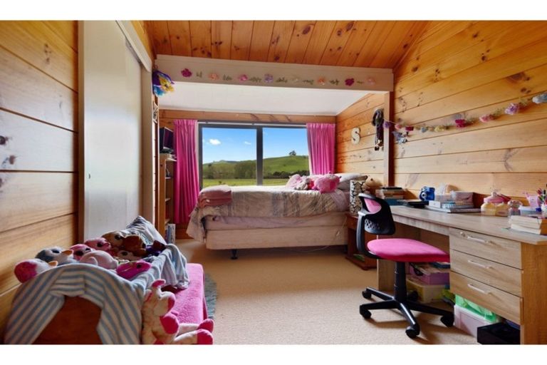 Photo of property in 1 Logan Road, Paeroa, 3600