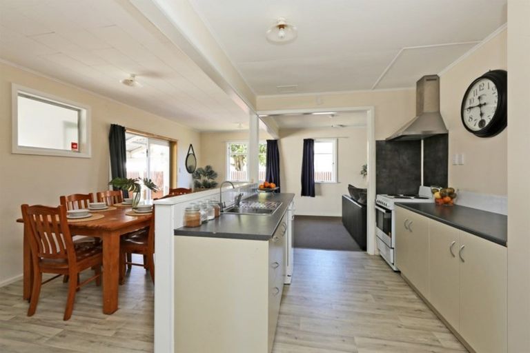 Photo of property in 27 Richmond Street, Maraenui, Napier, 4110
