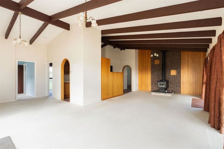 Photo of property in 246 Kawiu Road, Levin, 5510