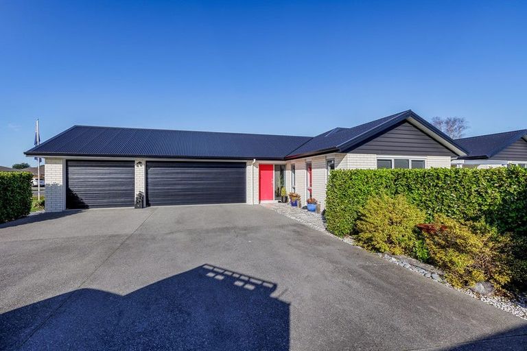 Photo of property in 7 Austin Reid Avenue, Carterton, 5713